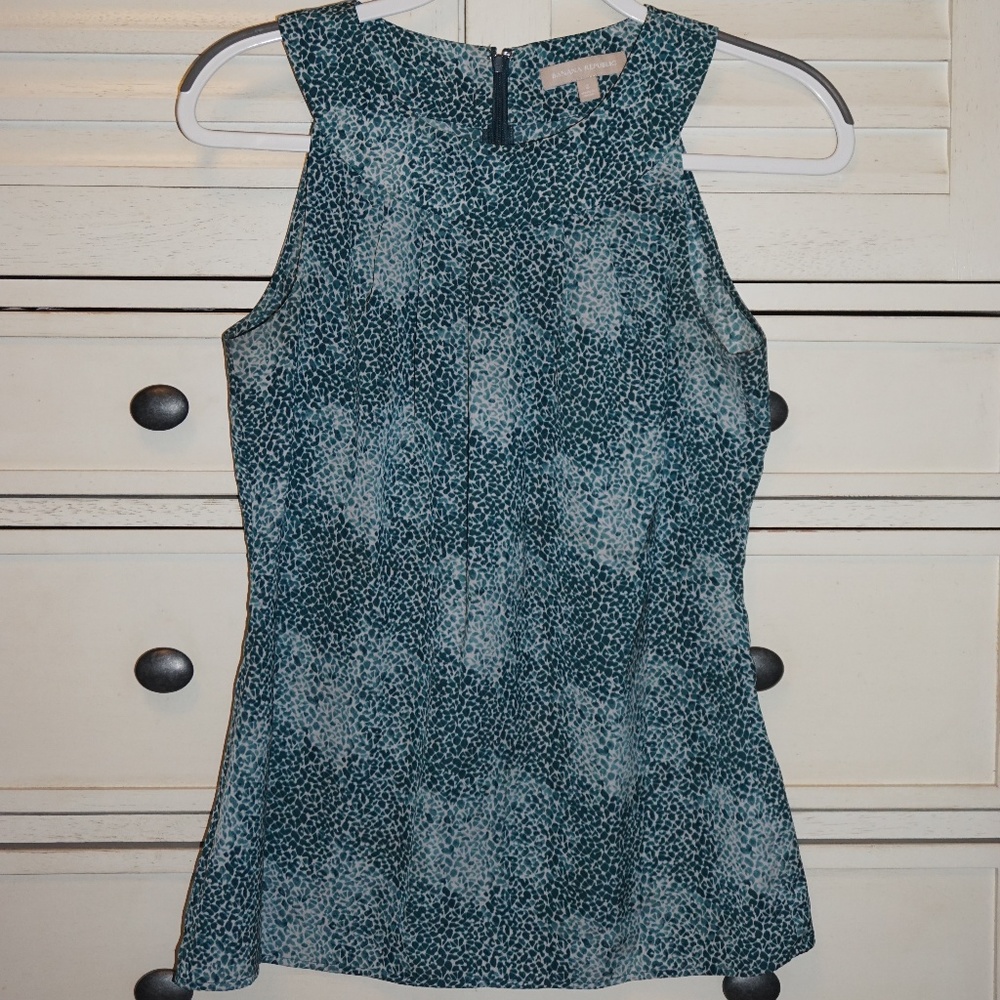 Women's Sleeveless Blouse